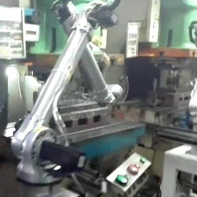 冲压应用五金行业：新结构机器人冲压应用（BR6系列冲压机器人）
